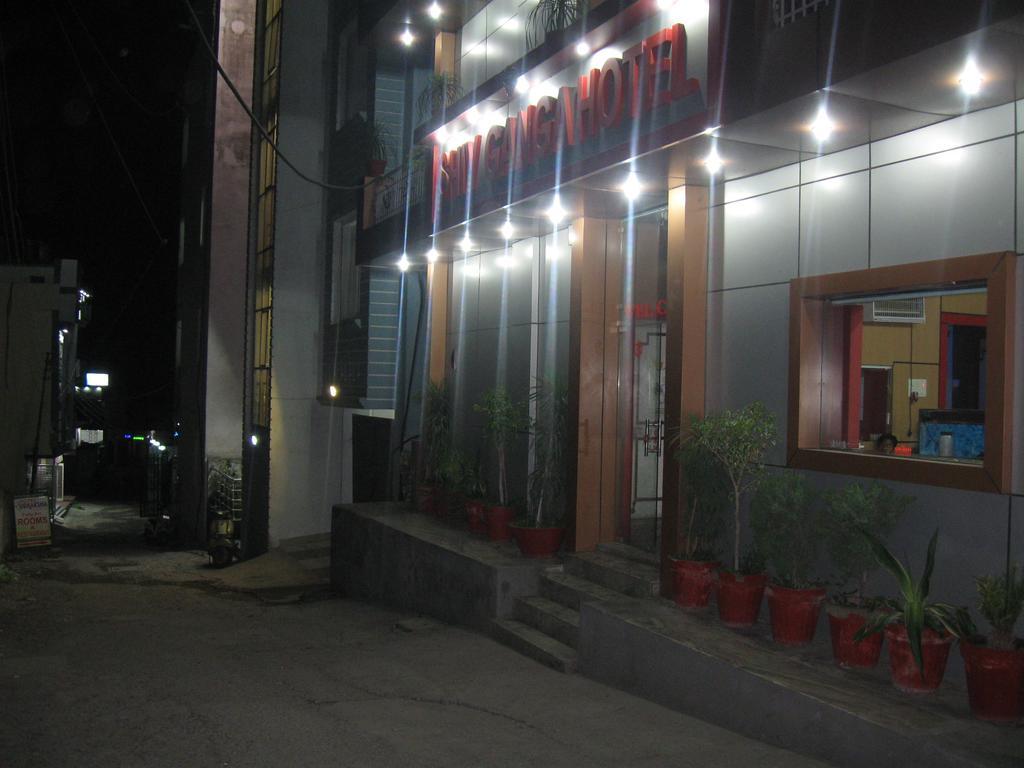 Hotel Shiv Ganga Rishīkesh Zewnętrze zdjęcie