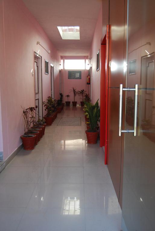 Hotel Shiv Ganga Rishīkesh Zewnętrze zdjęcie